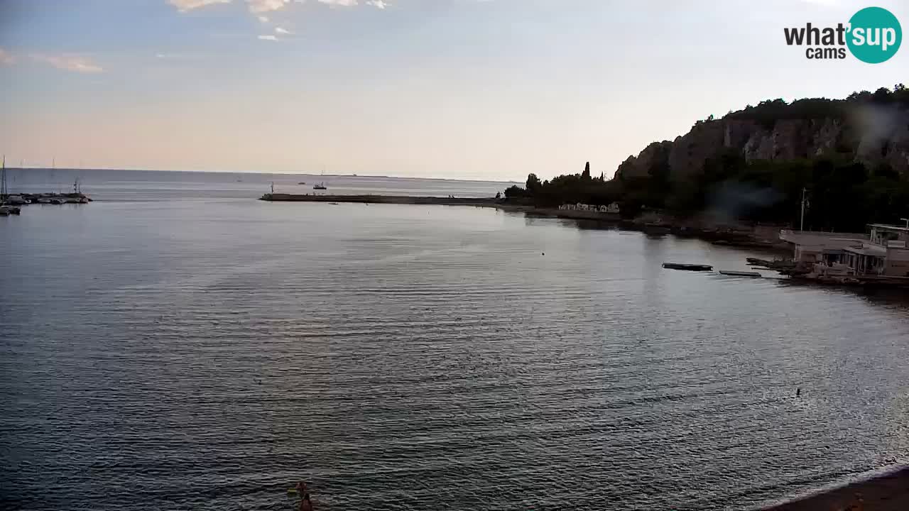 Web kamera Sistiana Uvala – Pogled uživo na marinu i zaljev
