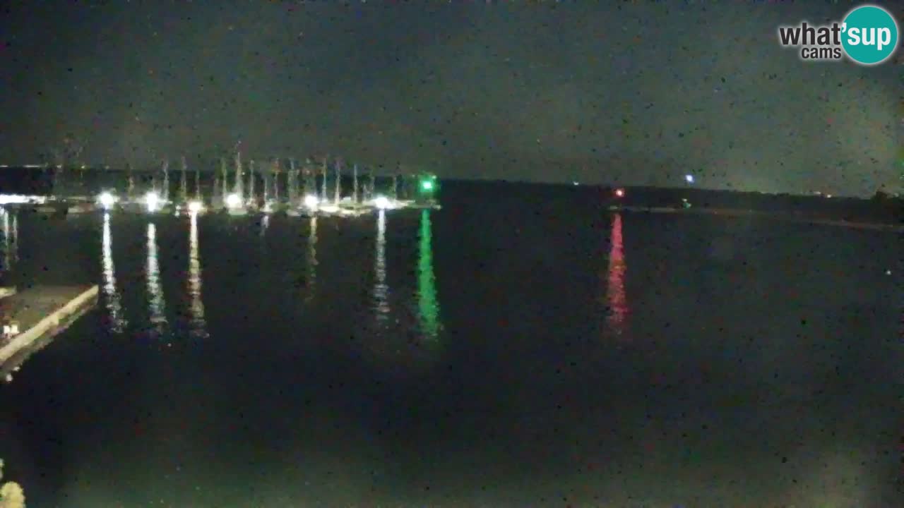 Web kamera Sistiana Uvala – Pogled uživo na marinu i zaljev