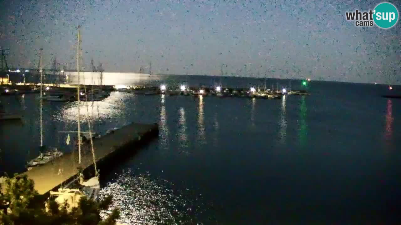 Web kamera Sistiana Uvala – Pogled uživo na marinu i zaljev