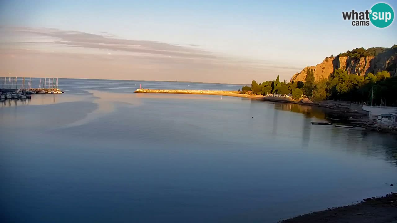 Web kamera Sistiana Uvala – Pogled uživo na marinu i zaljev