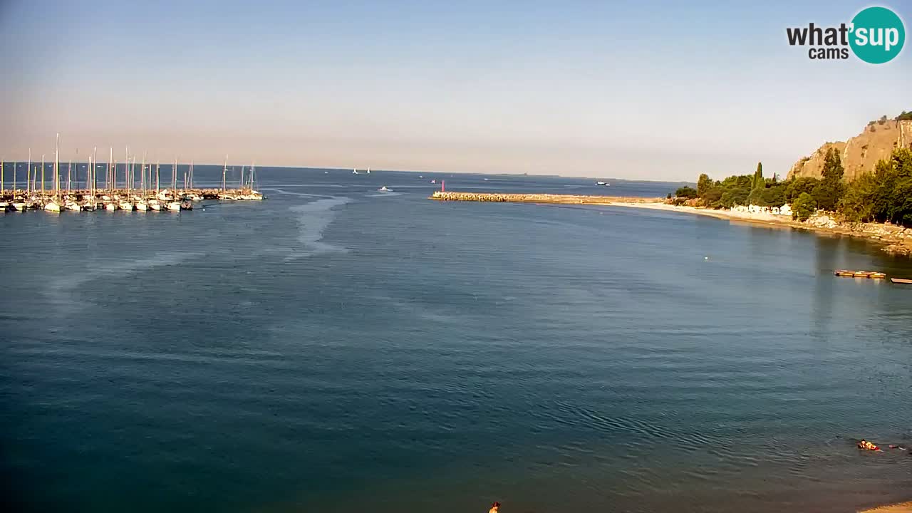 Web kamera Sistiana Uvala – Pogled uživo na marinu i zaljev