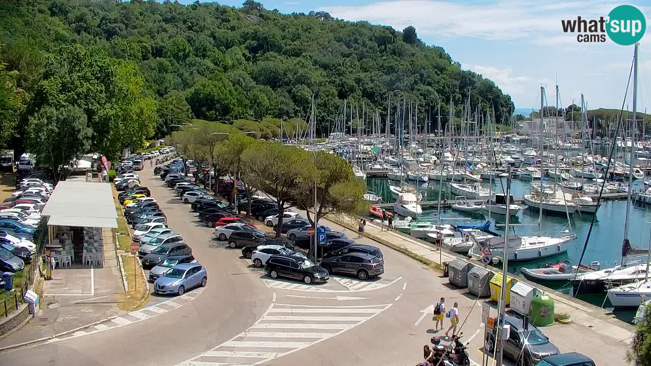 Web kamera Sistiana Uvala – Pogled uživo na marinu i zaljev