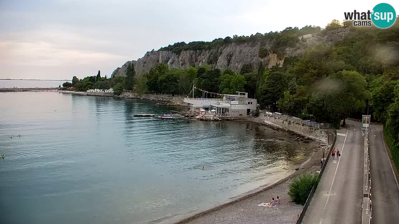 Web kamera Sistiana Uvala – Pogled uživo na marinu i zaljev