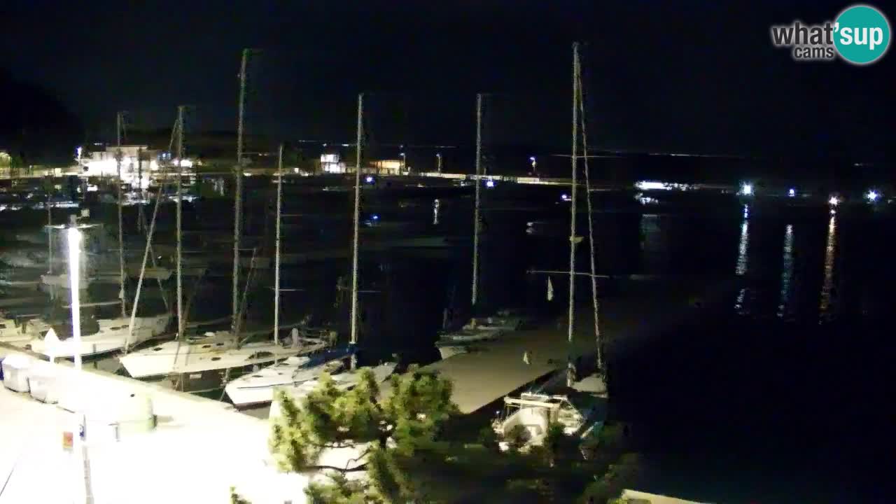 Web kamera Sistiana Uvala – Pogled uživo na marinu i zaljev