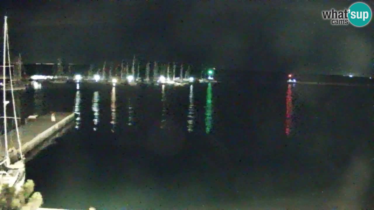 Web kamera Sistiana Uvala – Pogled uživo na marinu i zaljev