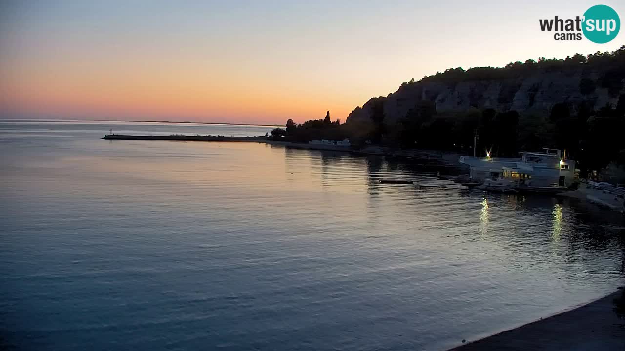 Webcam Bahía de Sistiana – Vista en directo del puerto deportivo y la costa