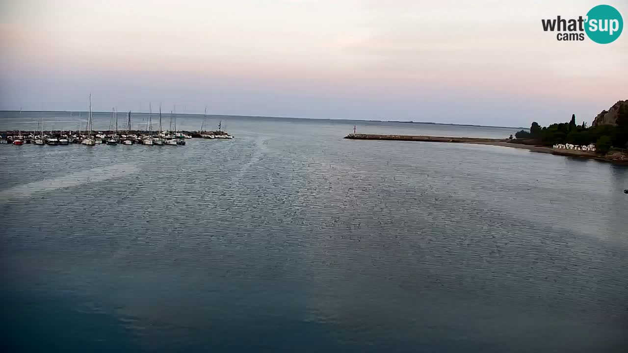 Web kamera Sistiana Uvala – Pogled uživo na marinu i zaljev