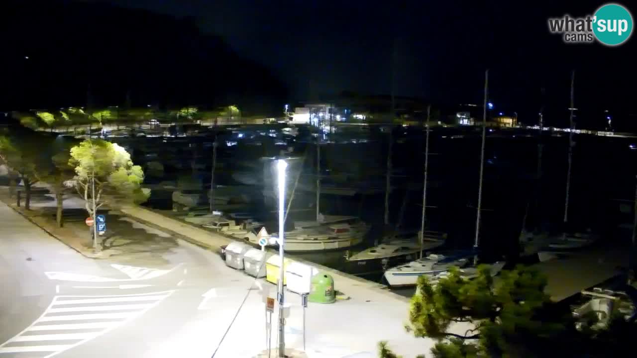 Web kamera Sistiana Uvala – Pogled uživo na marinu i zaljev