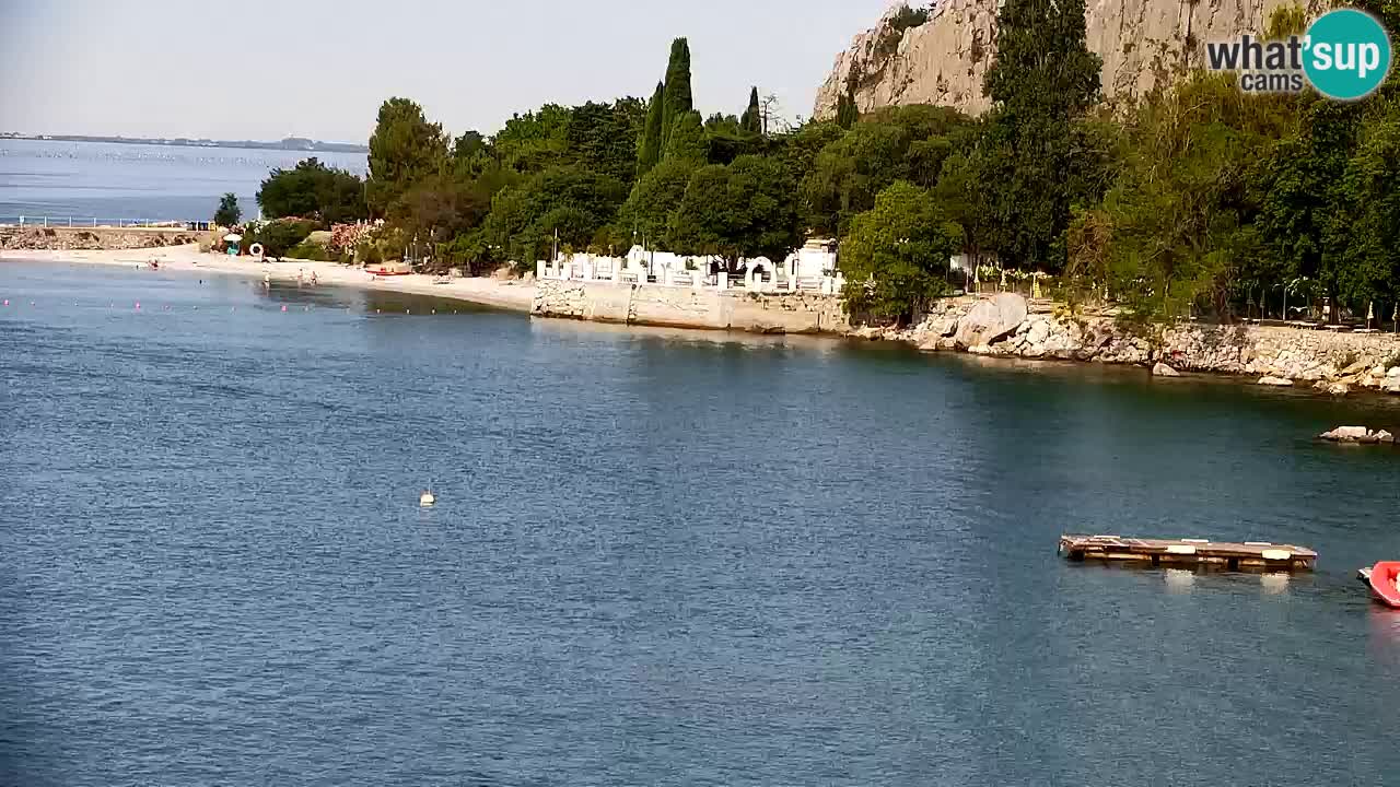 Spletna kamera Sesljanski zaliv – Pogled v živo na marino in zaliv