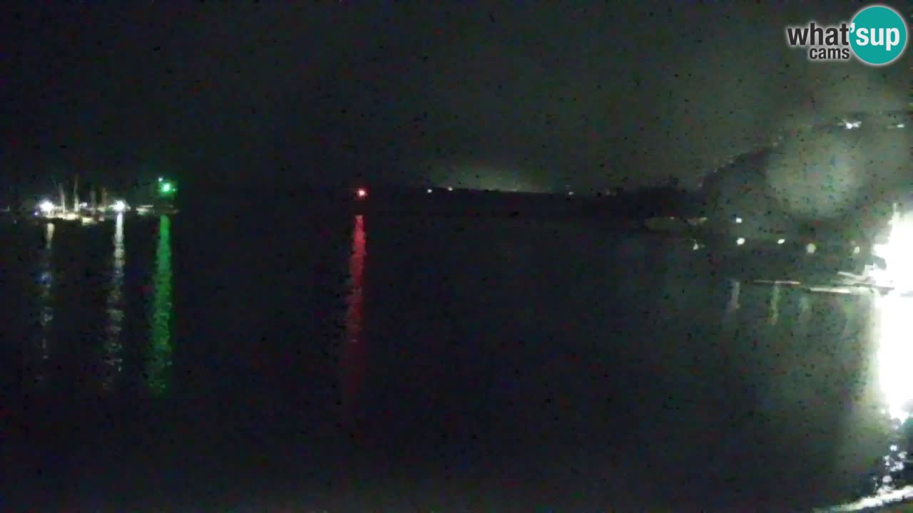 Web kamera Sistiana Uvala – Pogled uživo na marinu i zaljev