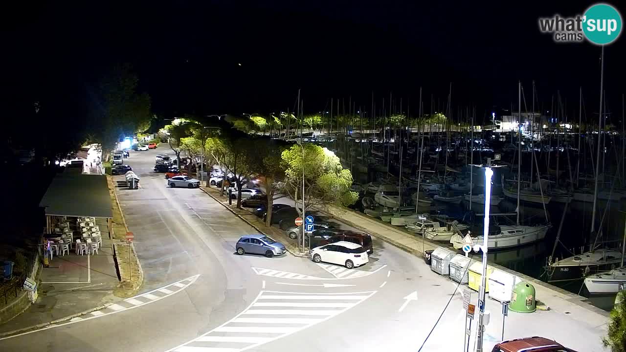 Web kamera Sistiana Uvala – Pogled uživo na marinu i zaljev