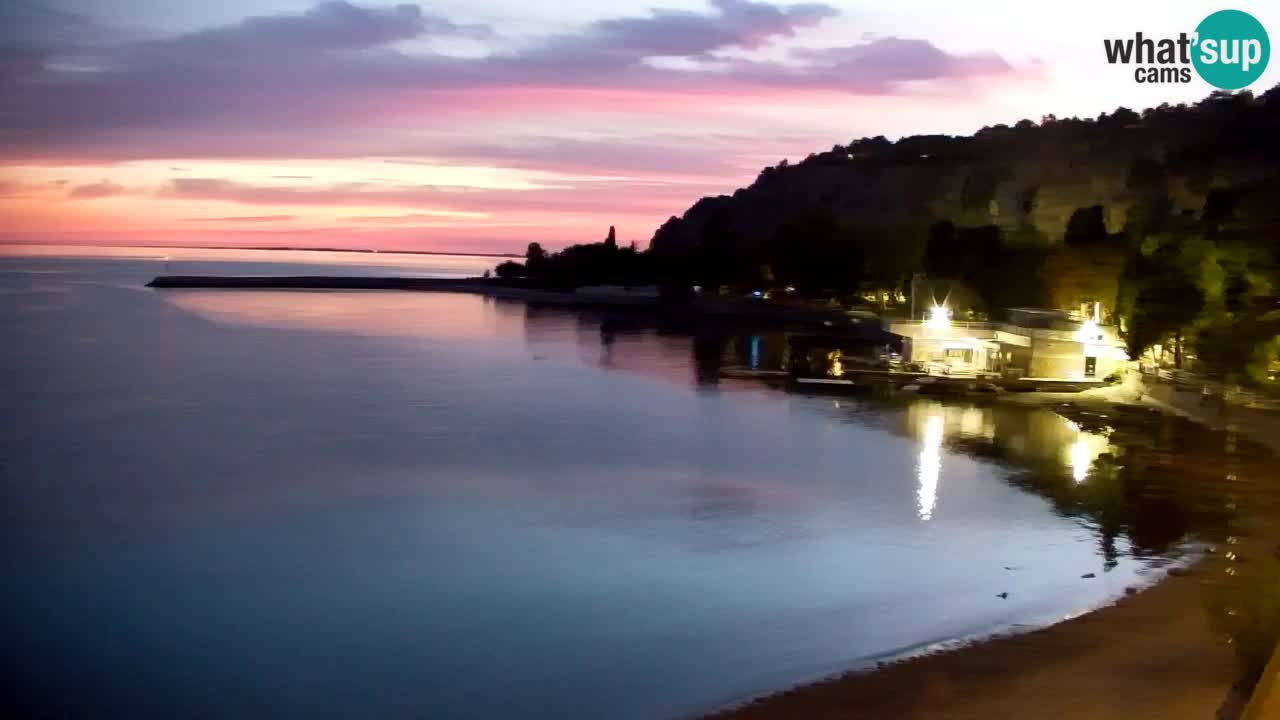 Web kamera Sistiana Uvala – Pogled uživo na marinu i zaljev