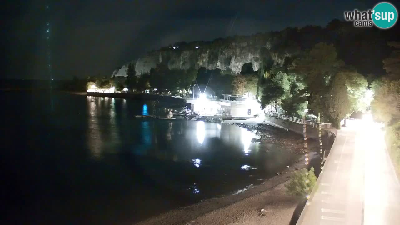 Web kamera Sistiana Uvala – Pogled uživo na marinu i zaljev
