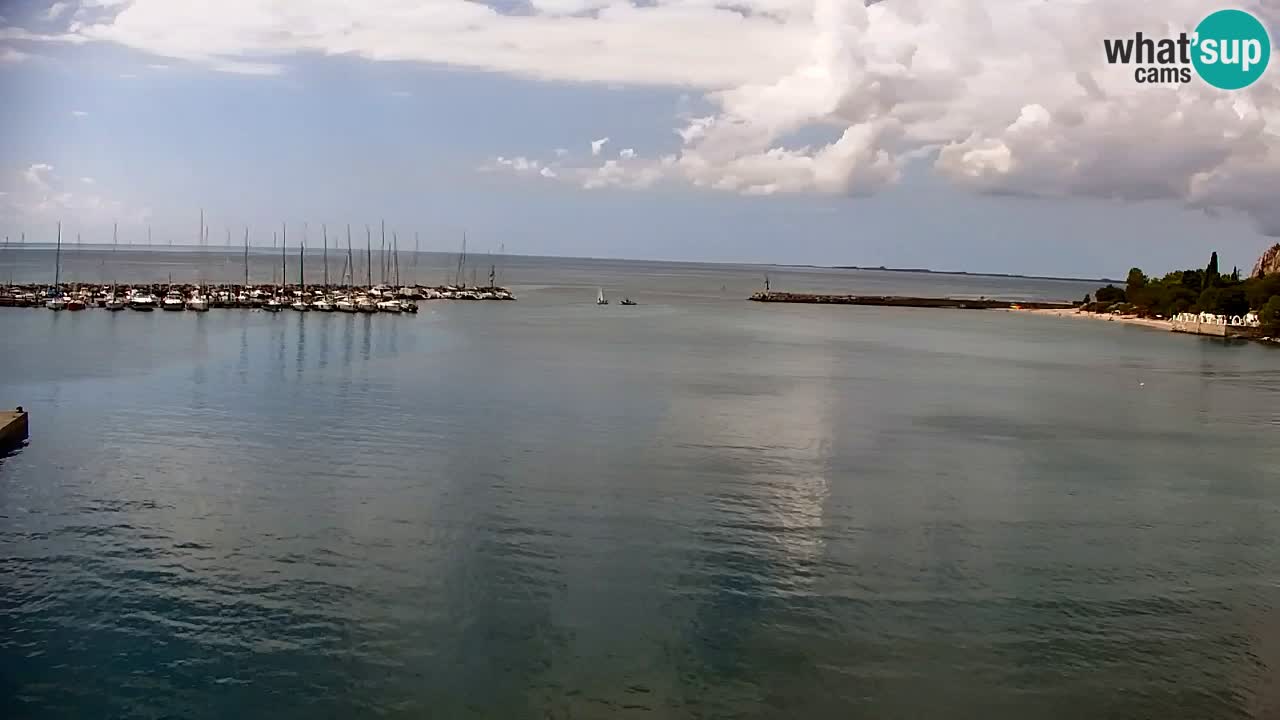 Spletna kamera Sesljanski zaliv – Pogled v živo na marino in zaliv