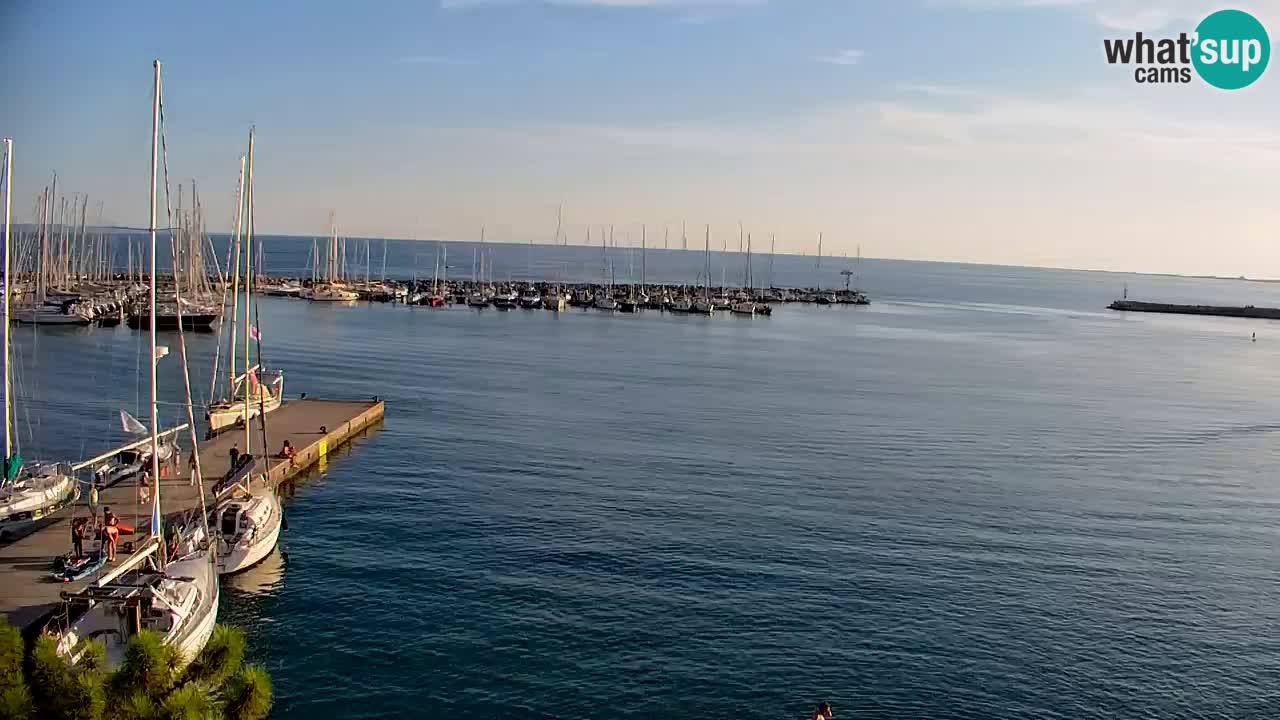 Web kamera Sistiana Uvala – Pogled uživo na marinu i zaljev
