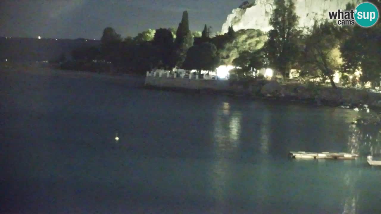 Spletna kamera Sesljanski zaliv – Pogled v živo na marino in zaliv