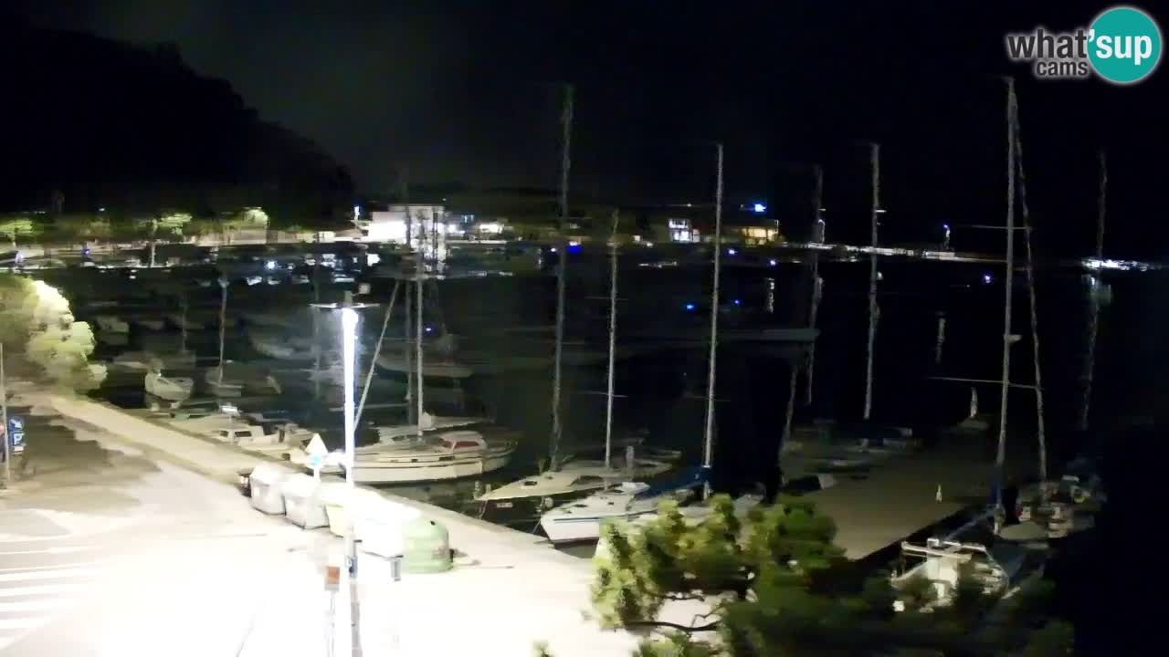 Web kamera Sistiana Uvala – Pogled uživo na marinu i zaljev