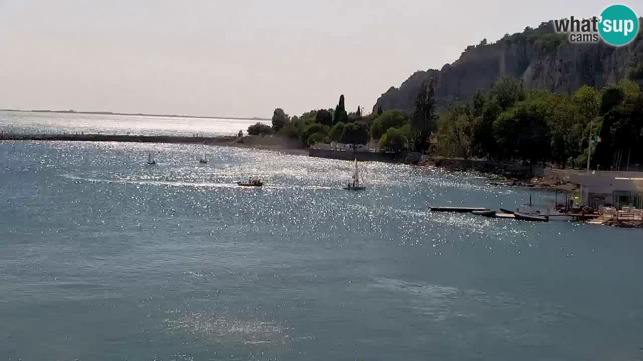 Web kamera Sistiana Uvala – Pogled uživo na marinu i zaljev