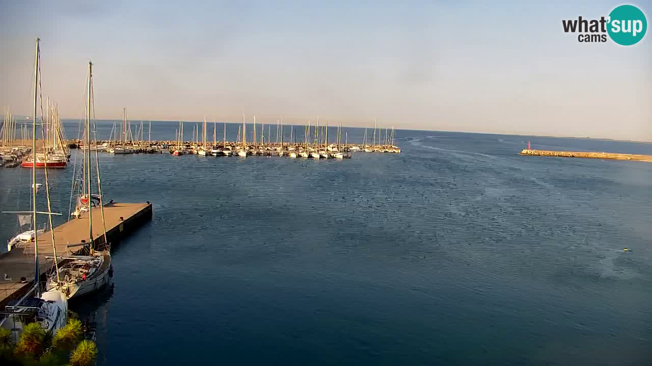 Spletna kamera Sesljanski zaliv – Pogled v živo na marino in zaliv