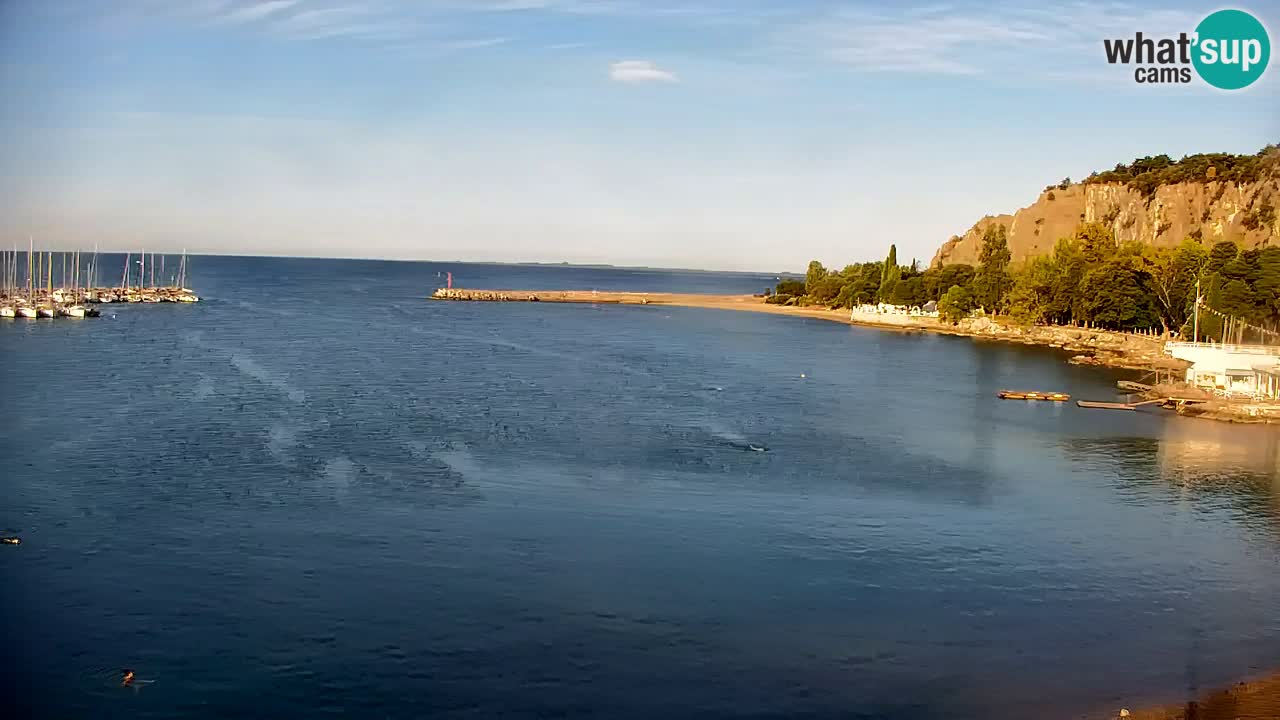 Webcam Bahía de Sistiana – Vista en directo del puerto deportivo y la costa