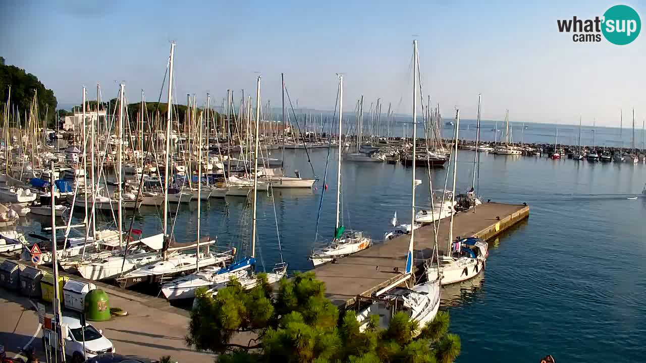 Webcam Bahía de Sistiana – Vista en directo del puerto deportivo y la costa