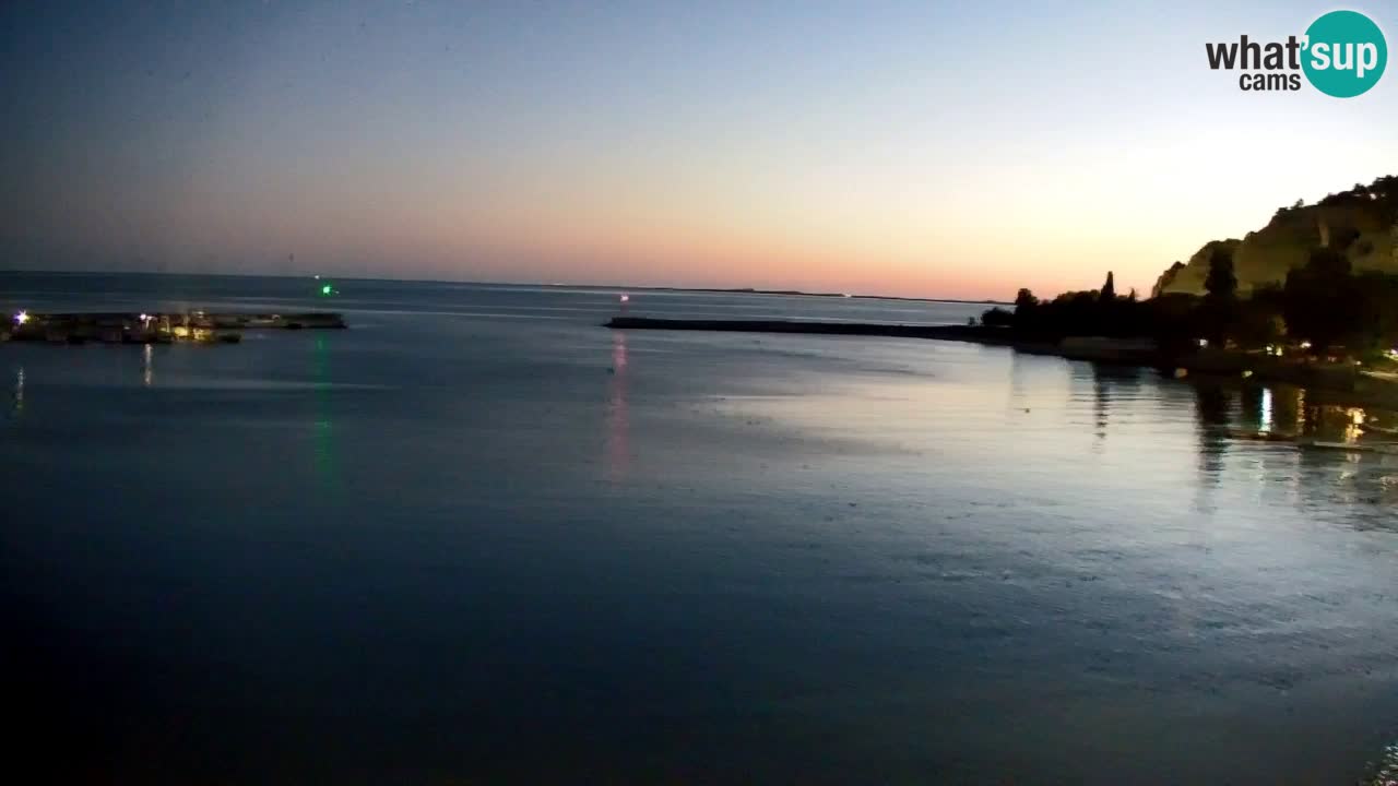 Webcam Bahía de Sistiana – Vista en directo del puerto deportivo y la costa