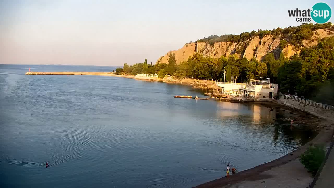 Webcam Bahía de Sistiana – Vista en directo del puerto deportivo y la costa