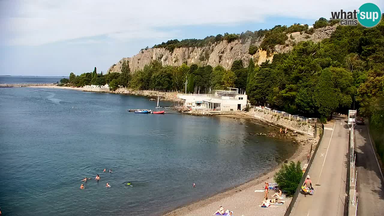 Web kamera Sistiana Uvala – Pogled uživo na marinu i zaljev