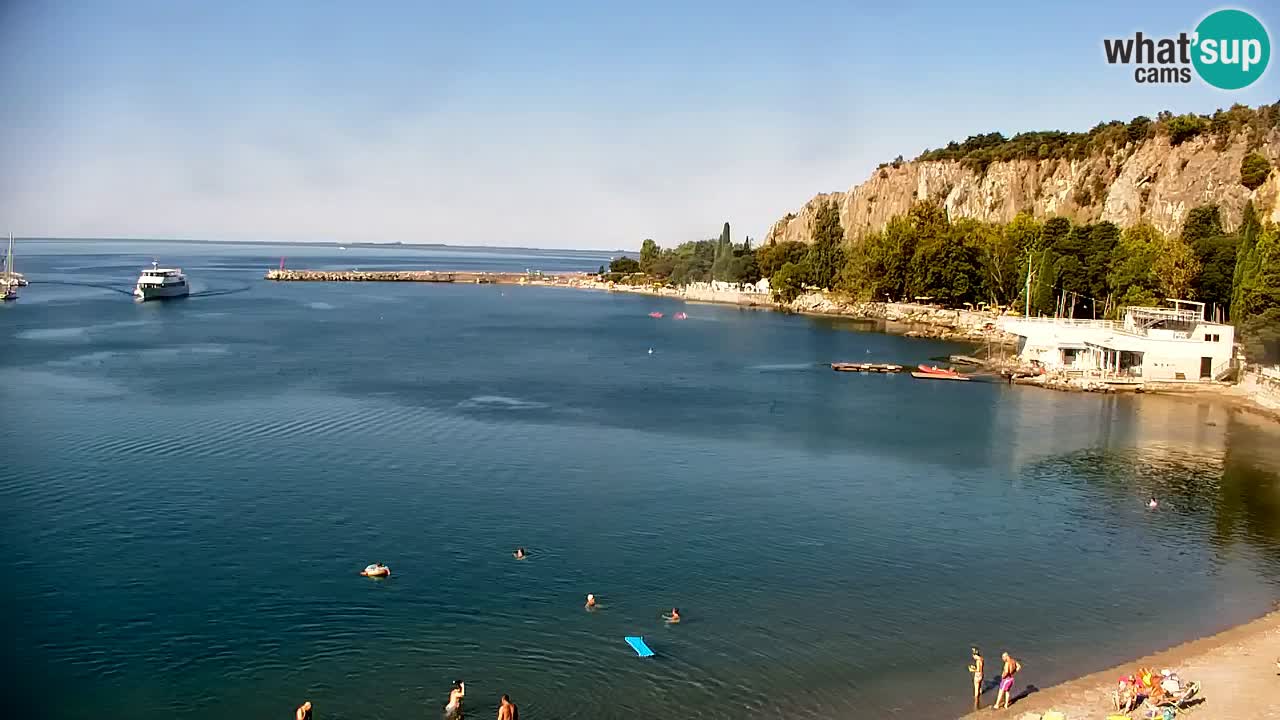Web kamera Sistiana Uvala – Pogled uživo na marinu i zaljev