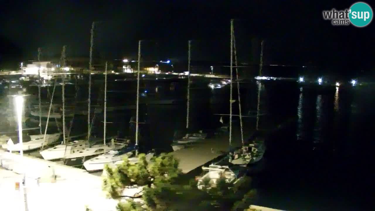 Web kamera Sistiana Uvala – Pogled uživo na marinu i zaljev