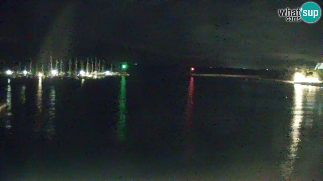 Web kamera Sistiana Uvala – Pogled uživo na marinu i zaljev