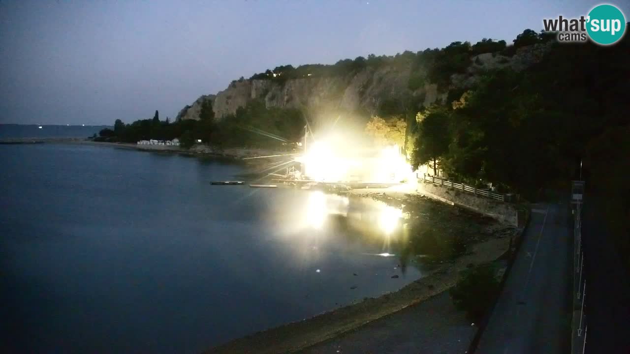Web kamera Sistiana Uvala – Pogled uživo na marinu i zaljev