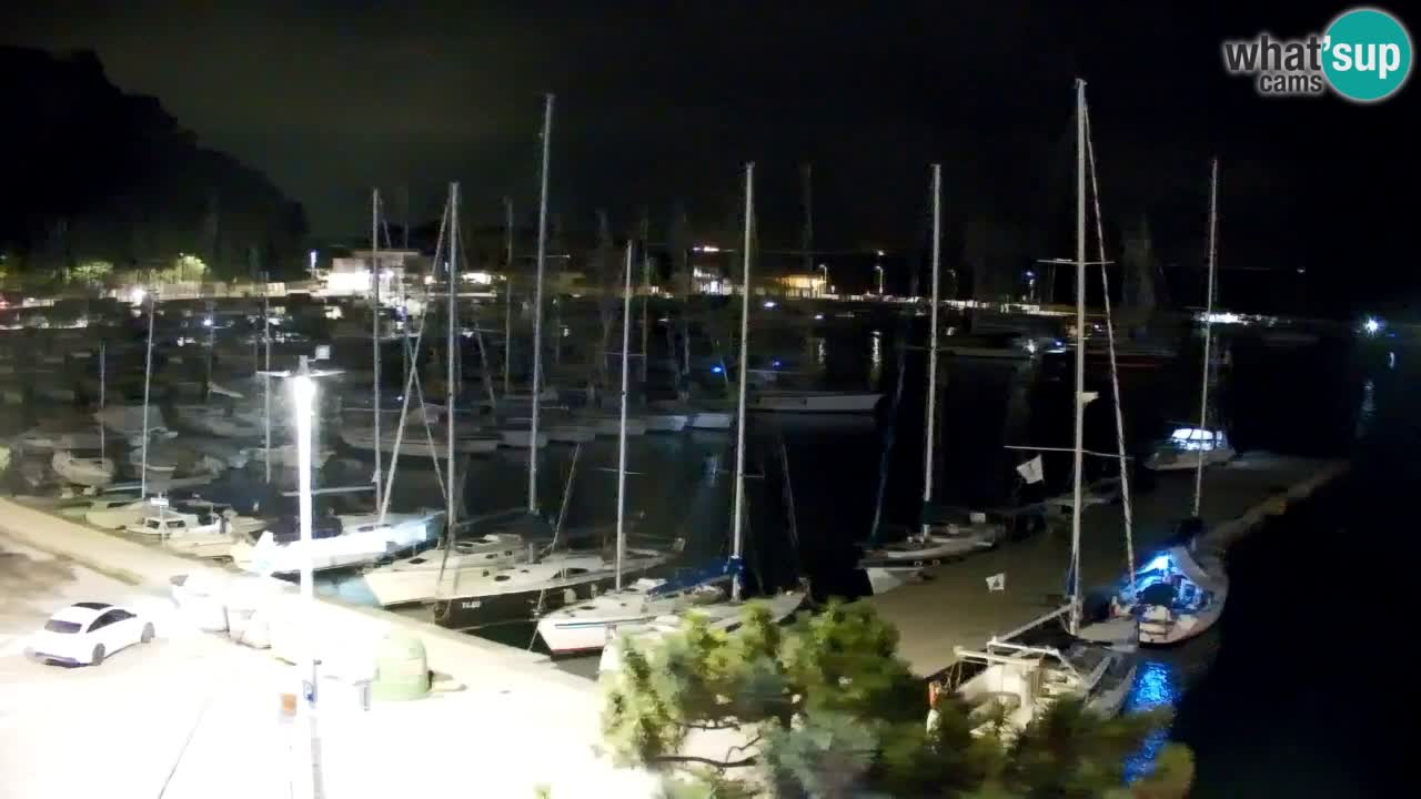 Web kamera Sistiana Uvala – Pogled uživo na marinu i zaljev