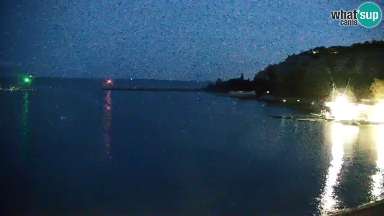 Web kamera Sistiana Uvala – Pogled uživo na marinu i zaljev