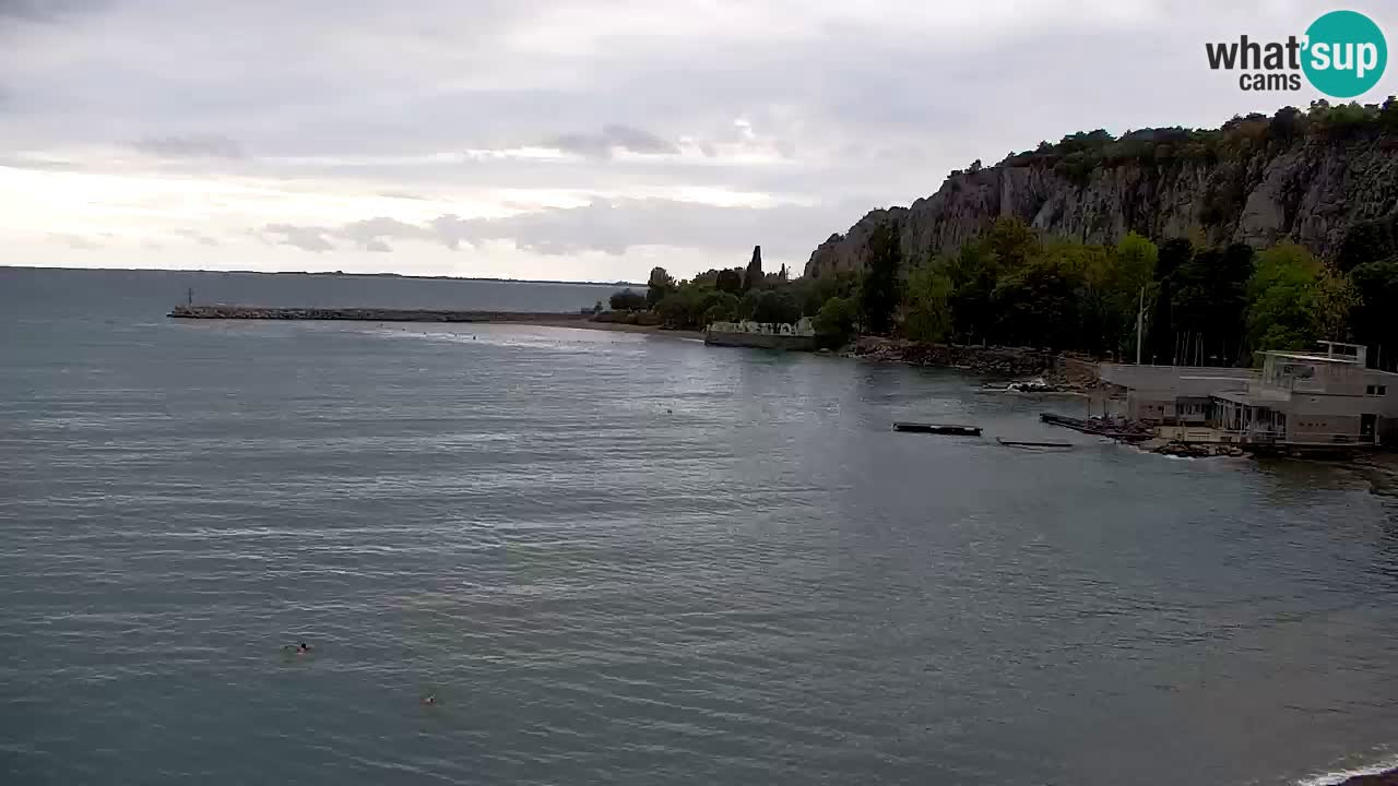 Web kamera Sistiana Uvala – Pogled uživo na marinu i zaljev
