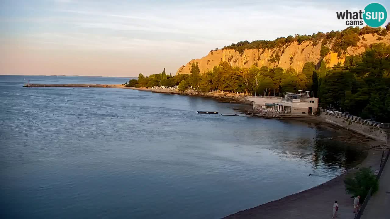 Web kamera Sistiana Uvala – Pogled uživo na marinu i zaljev