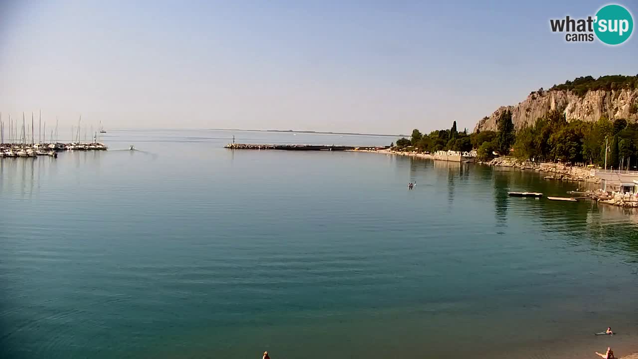 Web kamera Sistiana Uvala – Pogled uživo na marinu i zaljev