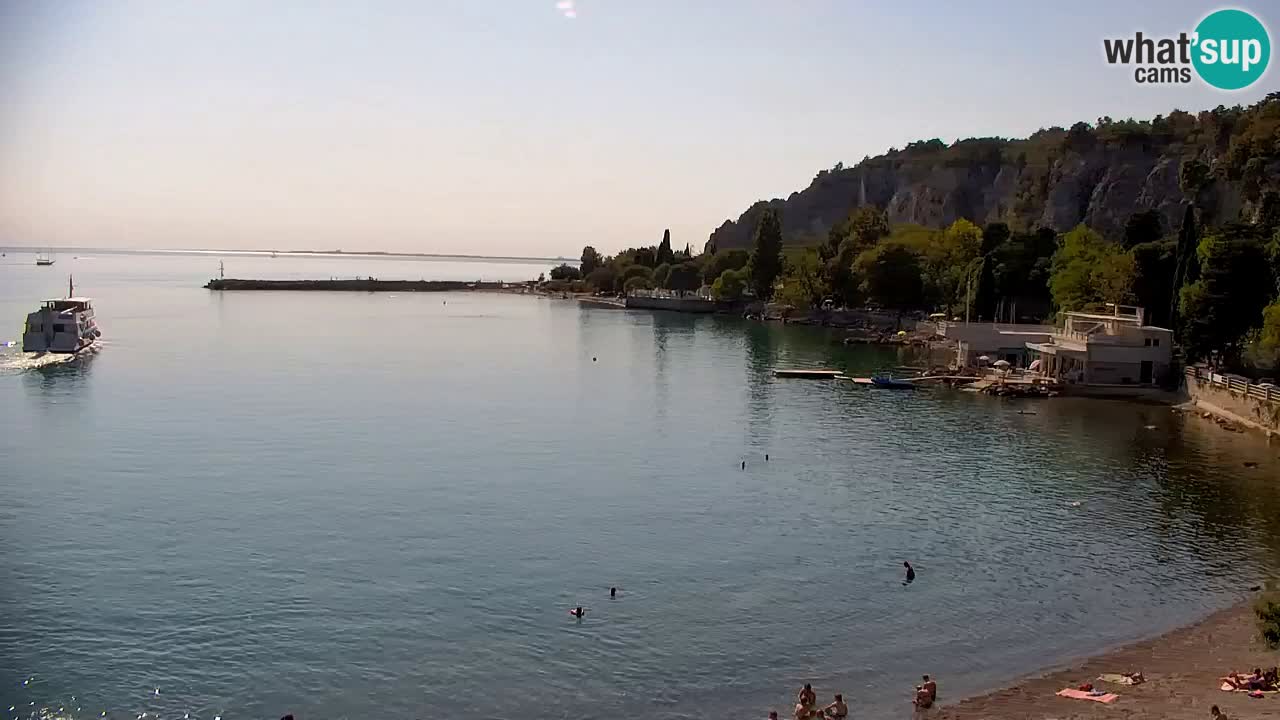 Web kamera Sistiana Uvala – Pogled uživo na marinu i zaljev