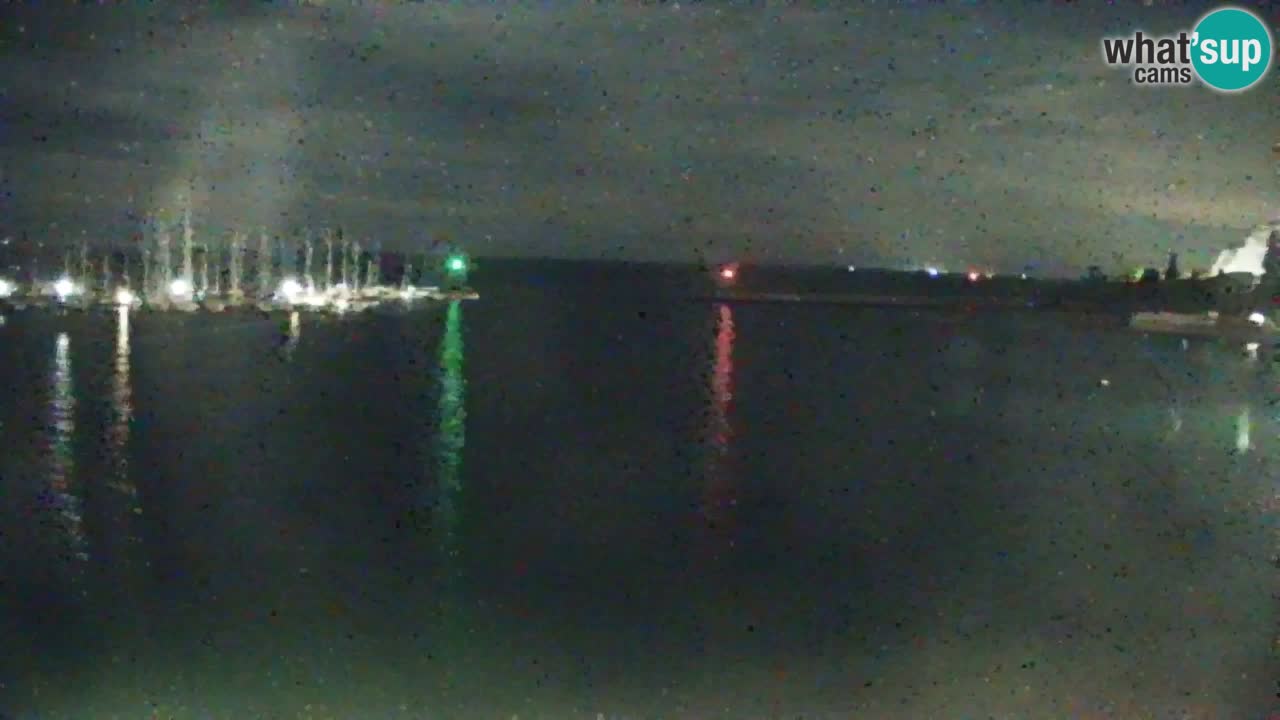 Web kamera Sistiana Uvala – Pogled uživo na marinu i zaljev