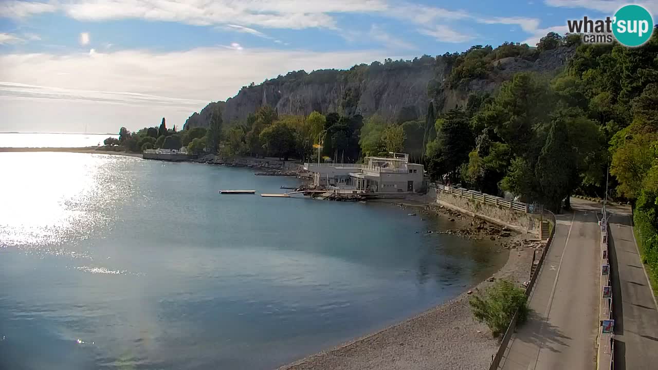 Web kamera Sistiana Uvala – Pogled uživo na marinu i zaljev