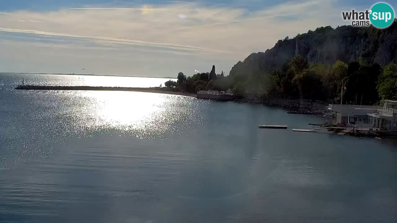 Web kamera Sistiana Uvala – Pogled uživo na marinu i zaljev
