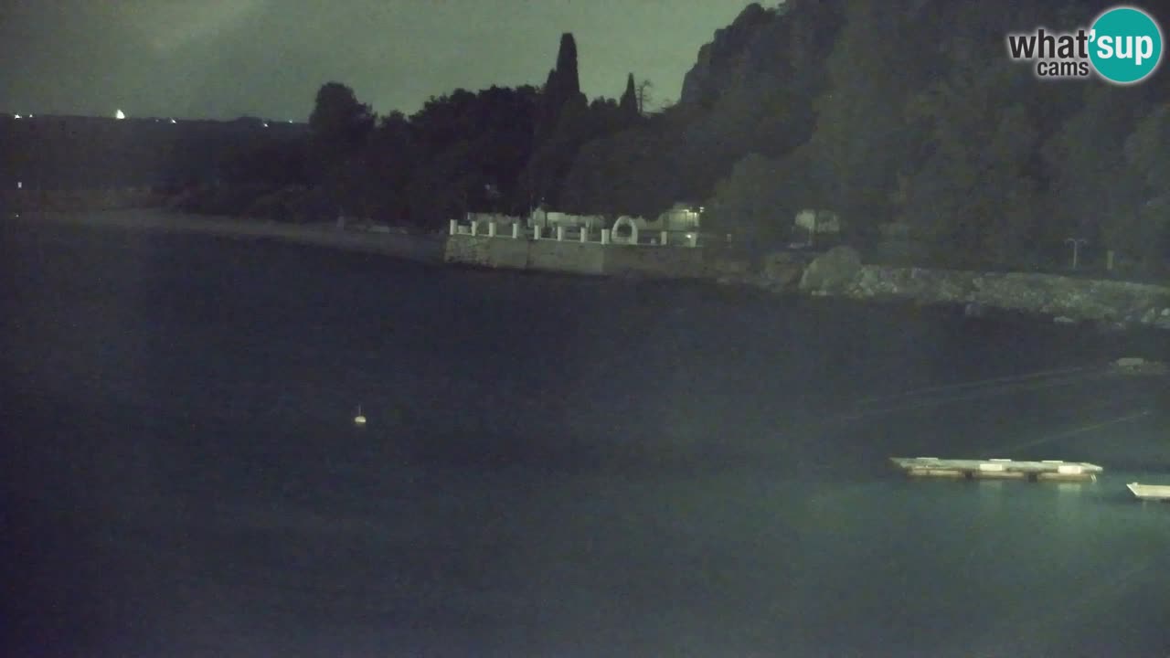 Spletna kamera Sesljanski zaliv – Pogled v živo na marino in zaliv