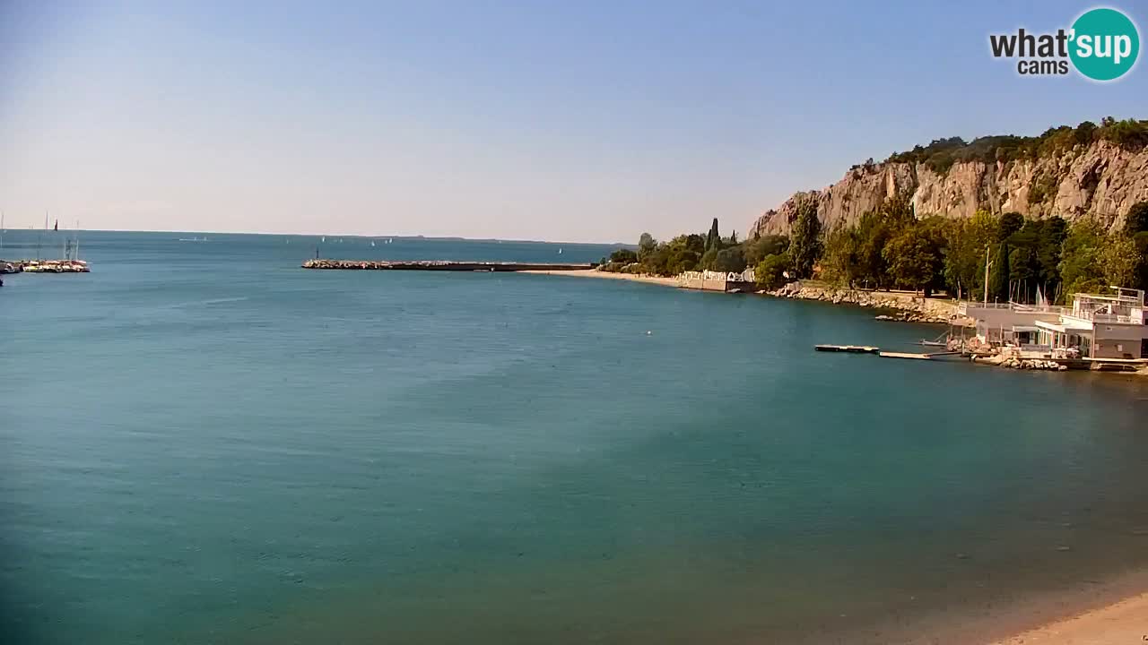 Web kamera Sistiana Uvala – Pogled uživo na marinu i zaljev