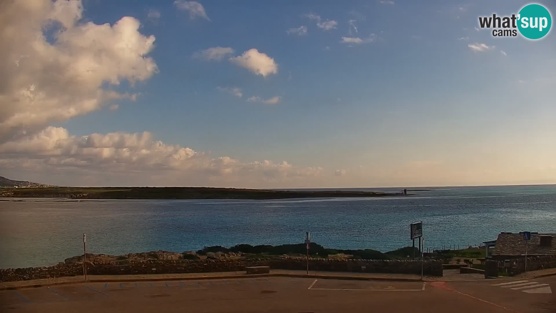 Stintino Spletna kamera v živo Plaža La Pelosa – Sardinija – Italija