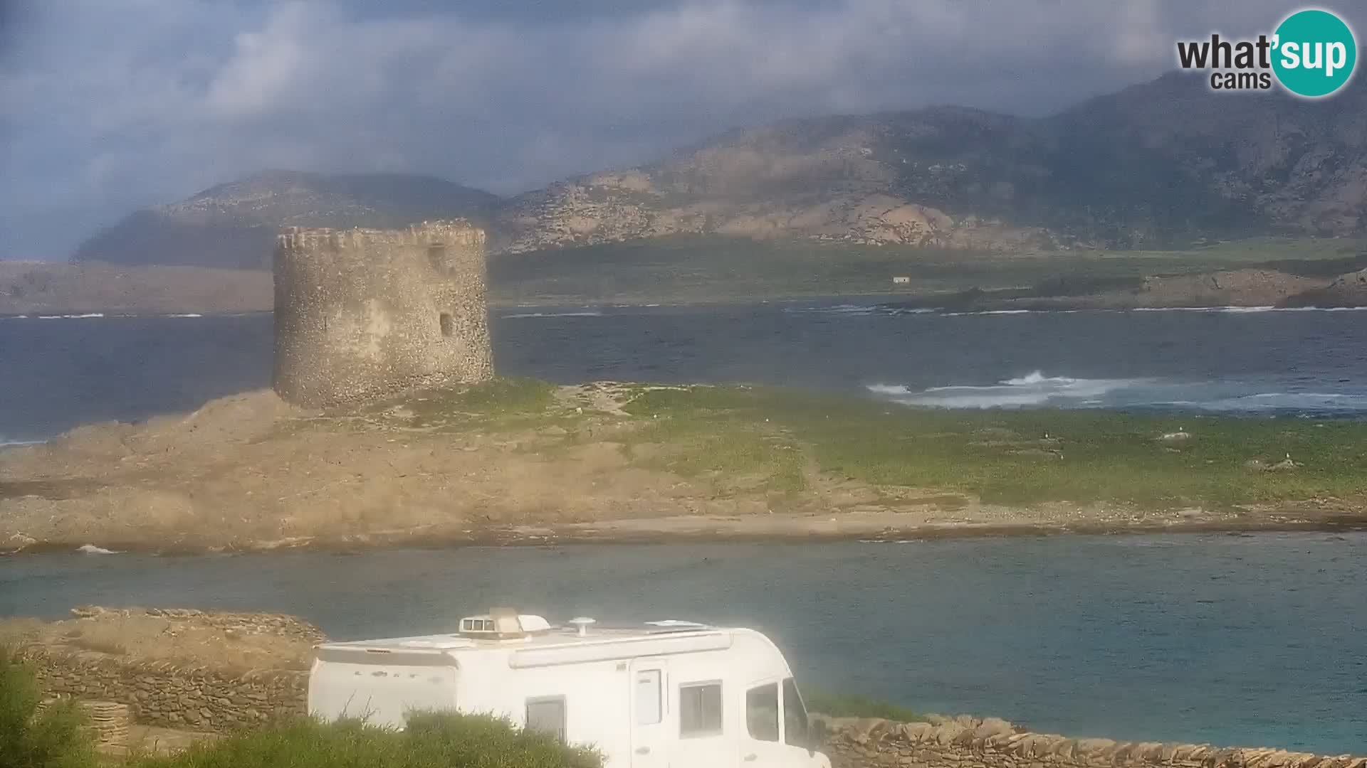 Stintino Spletna kamera v živo Plaža La Pelosa – Sardinija – Italija