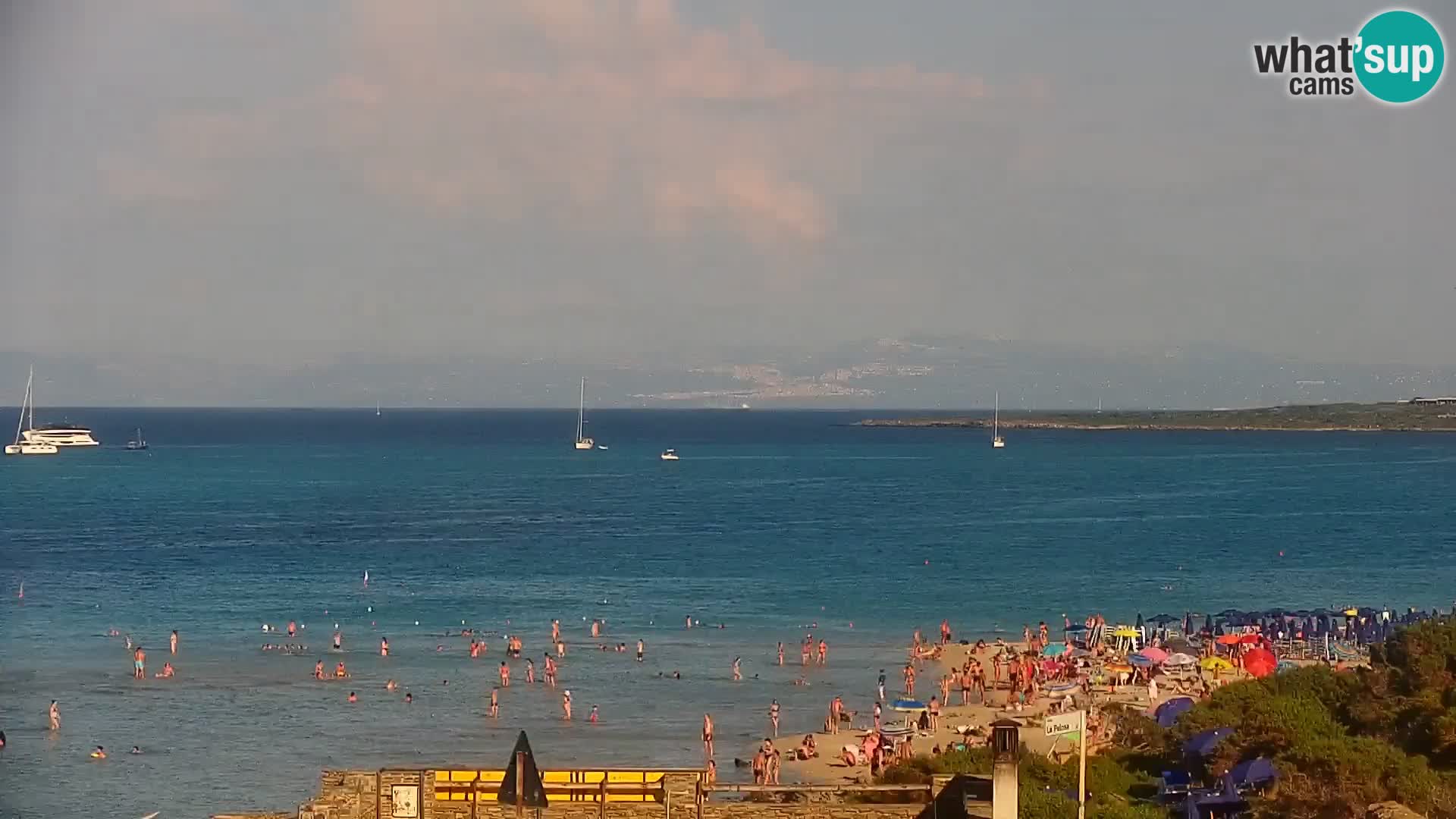 Stintino Spletna kamera v živo Plaža La Pelosa – Sardinija – Italija