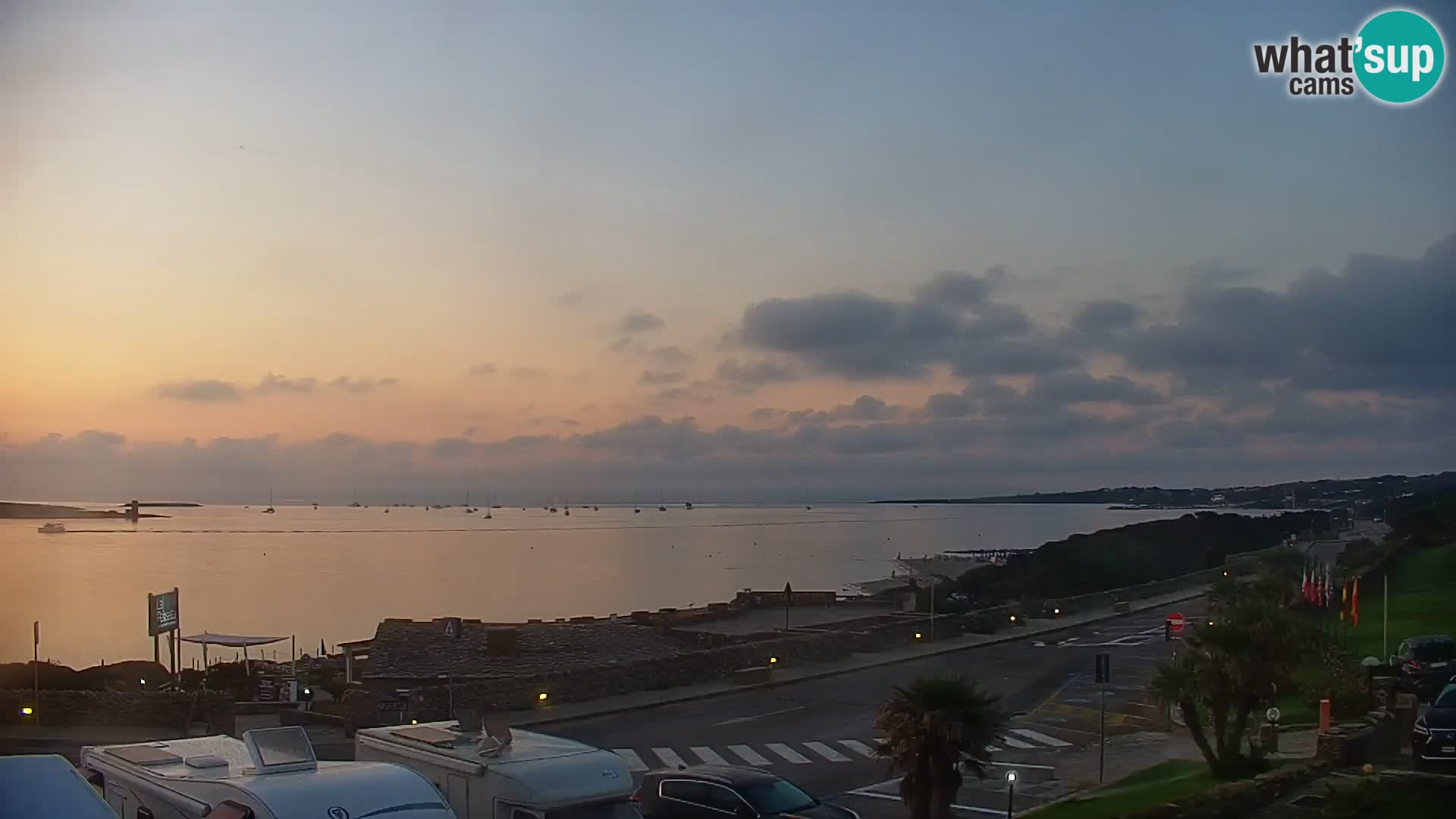 Stintino Spletna kamera v živo Plaža La Pelosa – Sardinija – Italija