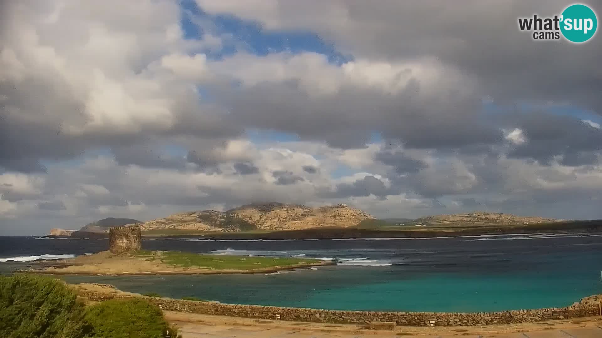 Stintino Spletna kamera v živo Plaža La Pelosa – Sardinija – Italija