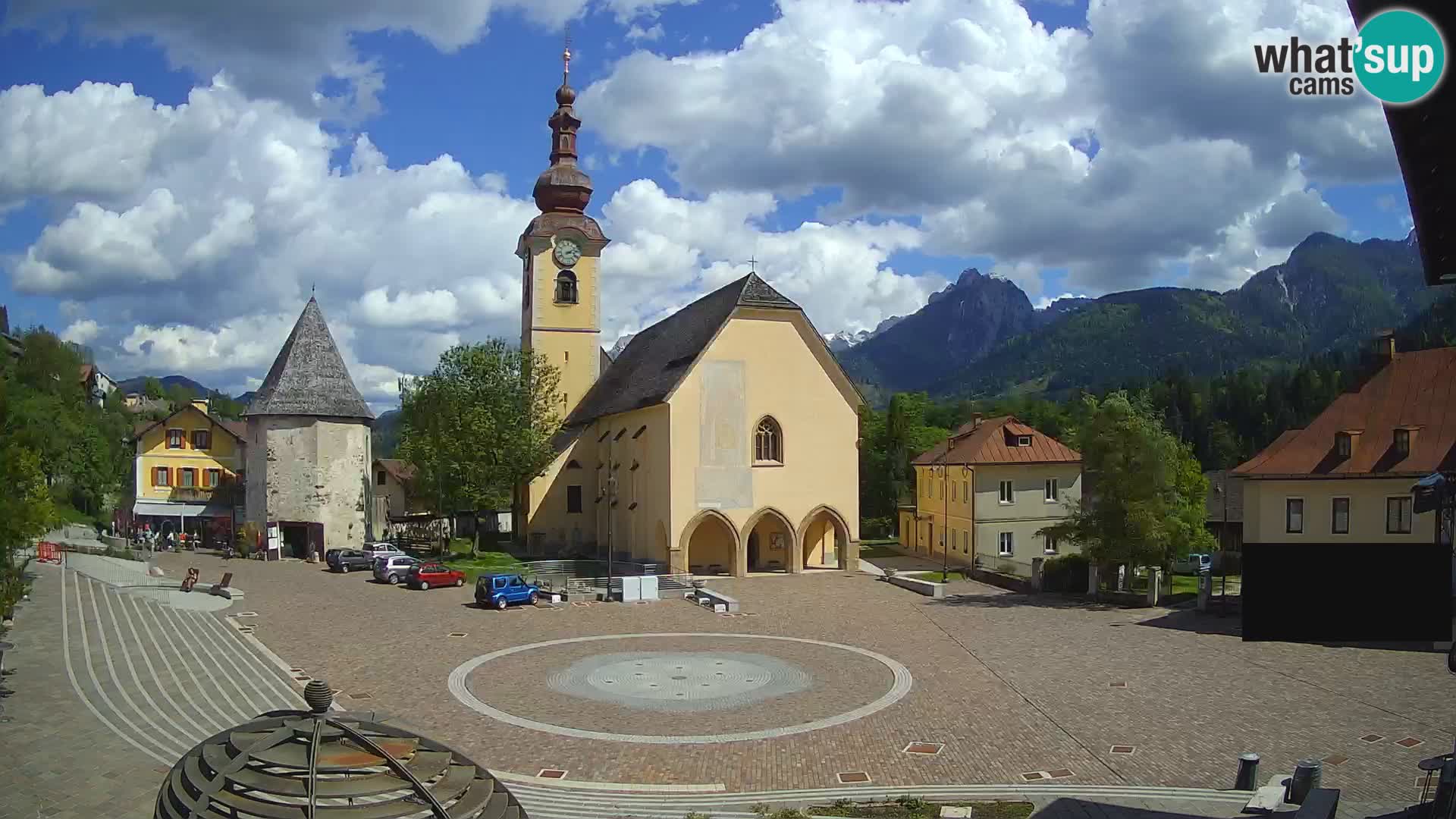 Tarvis – Platz Unità / Kirche SS.Pietro und Paolo Apostoli