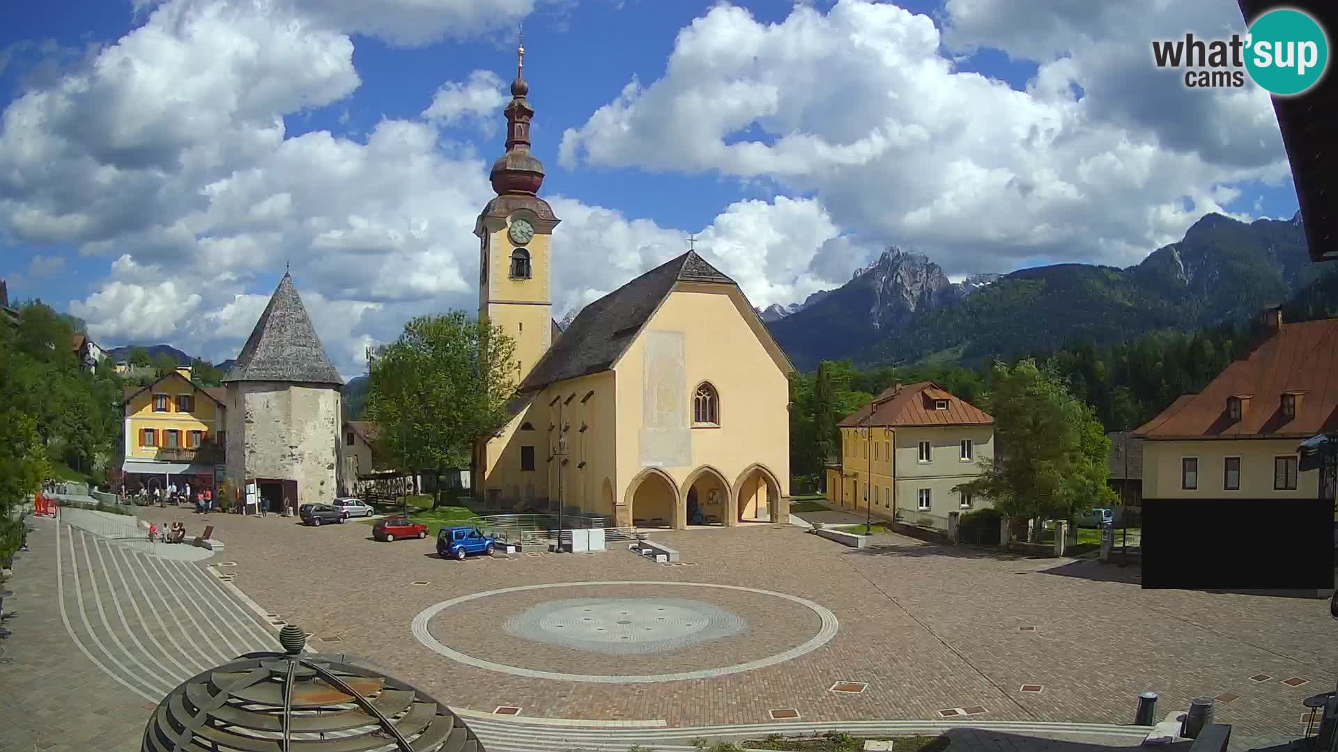 Tarvis – Platz Unità / Kirche SS.Pietro und Paolo Apostoli